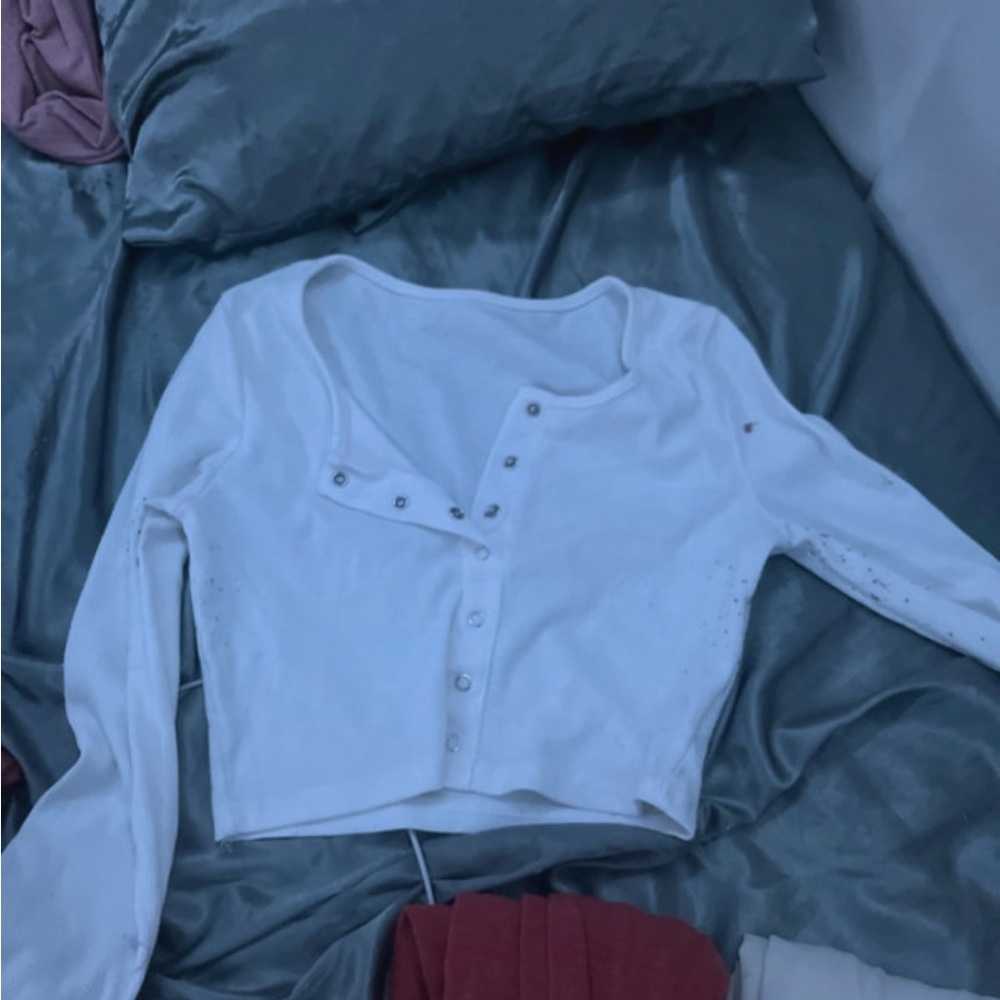 White button up longsleeve cropped